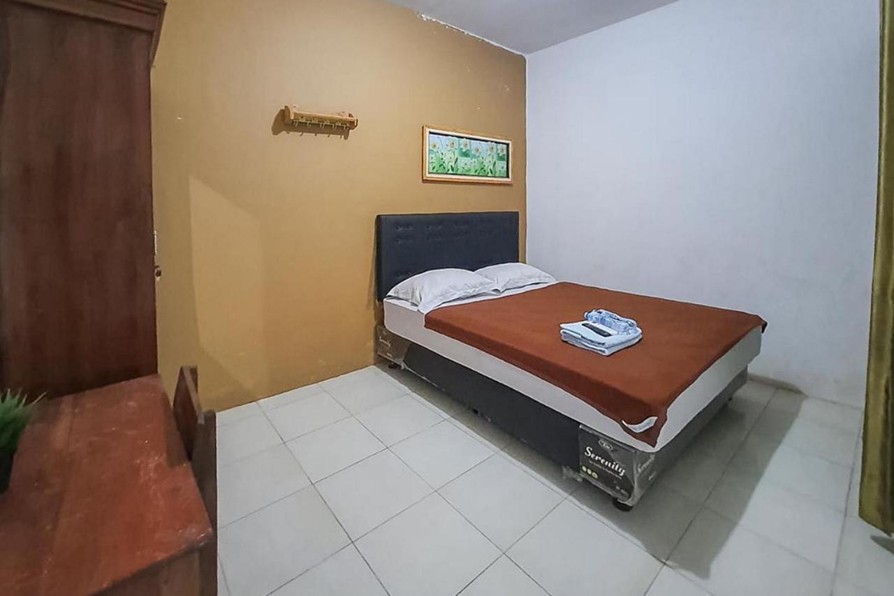 Syafa Homestay Syariah Mitra Reddoorz Tuban  Exteriér fotografie